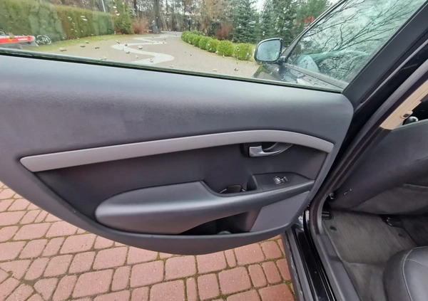 Volvo V70 cena 25777 przebieg: 235000, rok produkcji 2008 z Złoczew małe 277